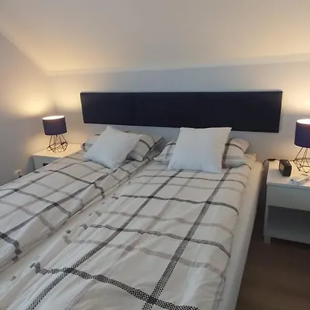 Puszek بيت خشبي ليبا