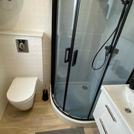 بيت خشبي Puszek ليبا