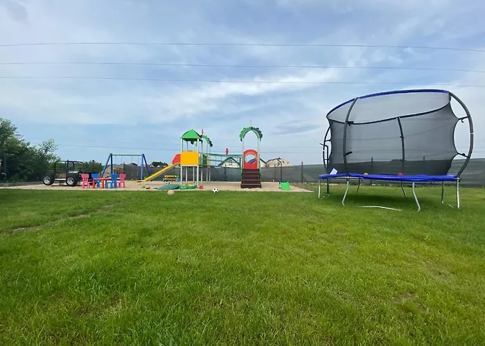 Puszek Деревянный коттедж